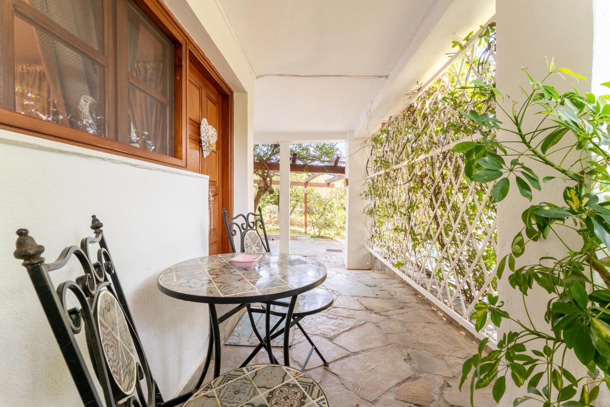 The House Of Gratitude - Poolside Retreat Villa Loutra Oraias Elenis Dış mekan fotoğraf