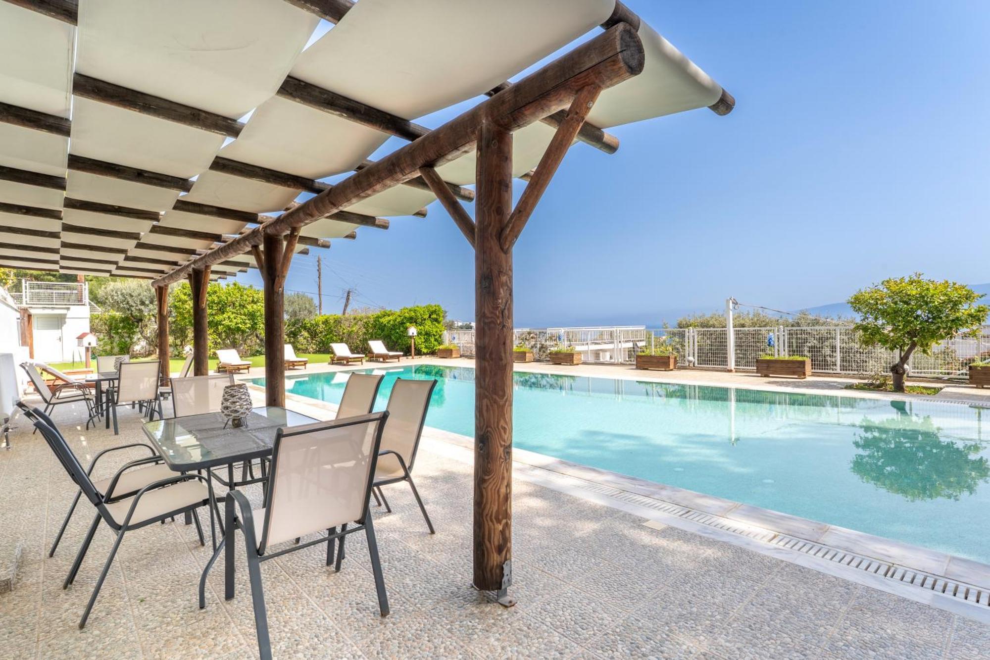 The House Of Gratitude - Poolside Retreat Villa Loutra Oraias Elenis Dış mekan fotoğraf
